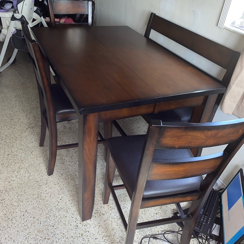Dining table and chairs used like new $300